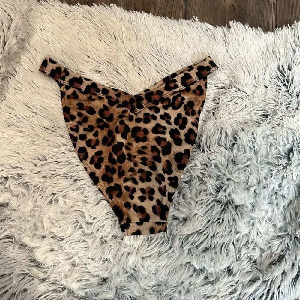 ASOS Leopard Print Bikini Bottoms Size 4